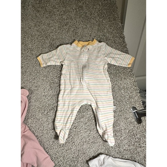 Large Lot Of Newborn Size Baby Girls Clothing Lot  0-3 Months. Baby Gap Etc EUC! - Picture 7 of 10